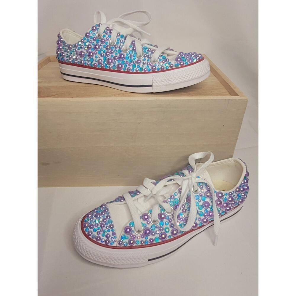 Converse- Women's/ Big Girl's Gem covered Shoes- NWOT- size 5.5